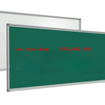 Bảng viết phấn treo tường